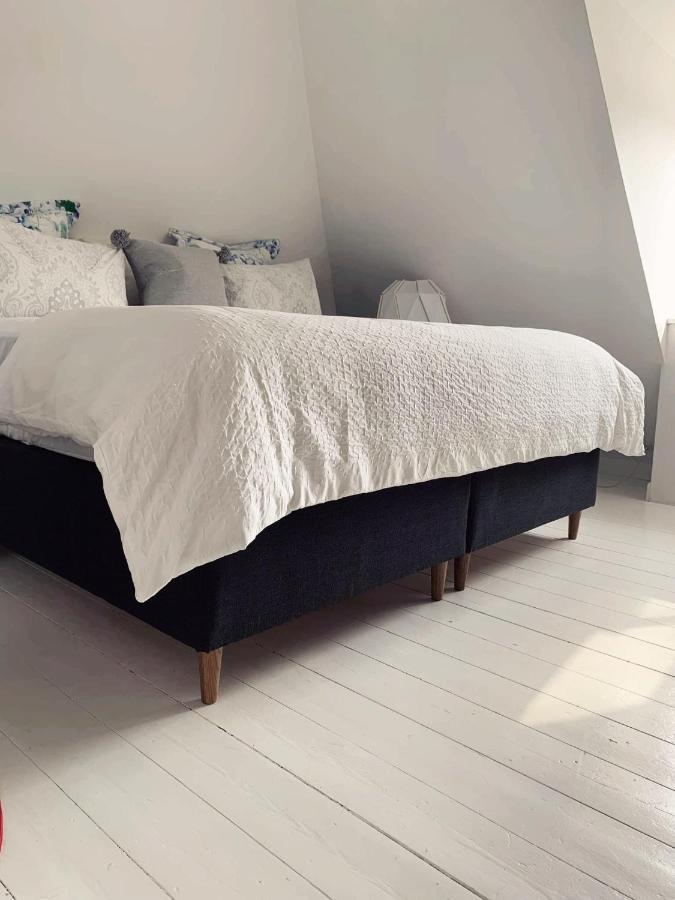 Room In A Danish Cottage With Garden View, 10 Min To Cph Gentofte Exterior foto